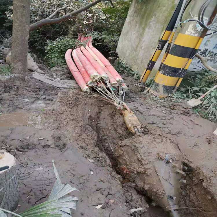 九龙坡矿脉拖拉管